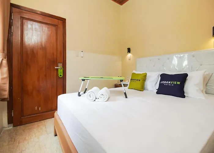 Urbanview Hotel Cantee Halim Perdanakusuma by RedDoorz Jakarta